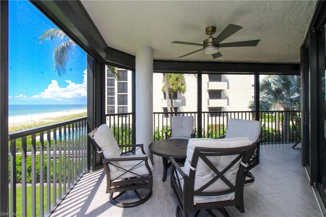 9653 Gulf Shore DR 203, Naples, FL 34108