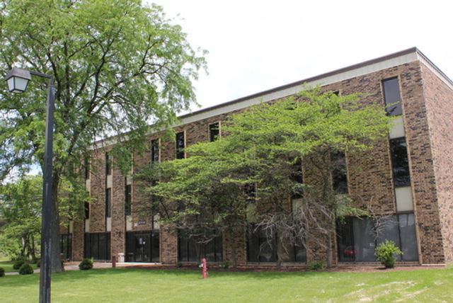 21141 Governors Highway, Matteson, IL 60443