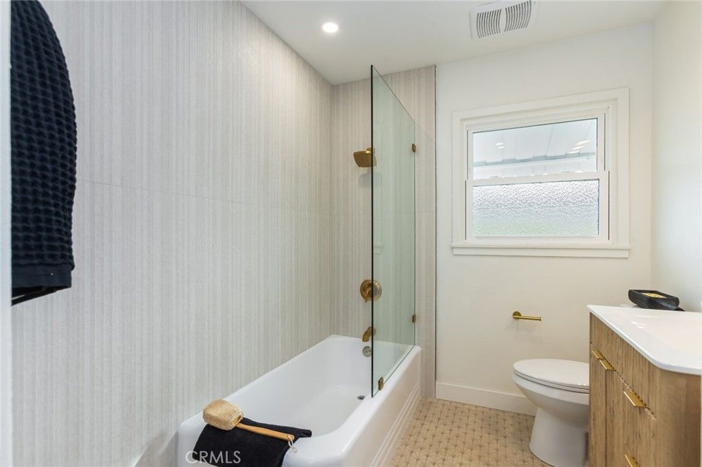 Image 27 of property listing at 21625 Bernice Avenue, Torrance, CA 90503