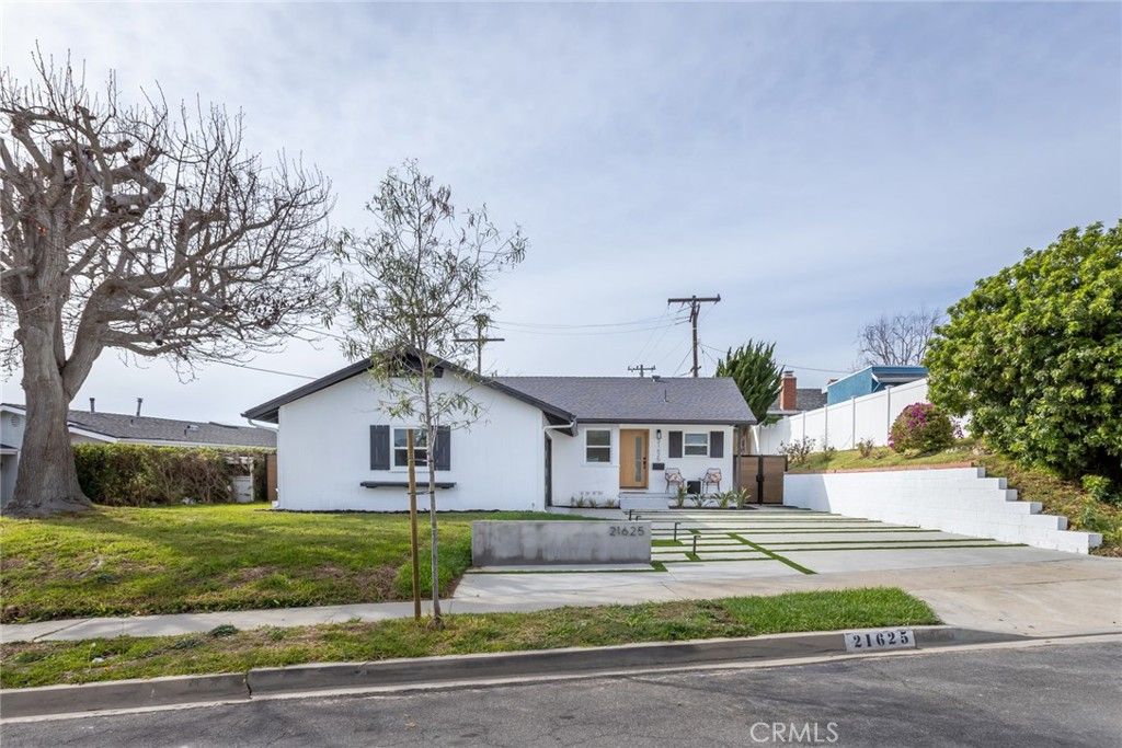 Image 4 of property listing at 21625 Bernice Avenue, Torrance, CA 90503