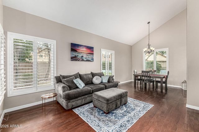 3348 E GLENHAVEN Drive, Phoenix, AZ 85048