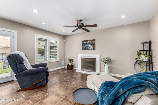 3348 E GLENHAVEN Drive, Phoenix, AZ 85048