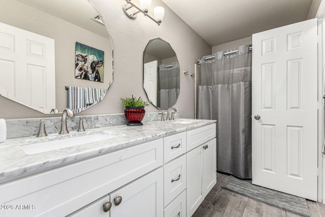 3348 E GLENHAVEN Drive, Phoenix, AZ 85048