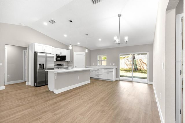 22 MALAUKA RUN LANE, Ocklawaha, FL 32179