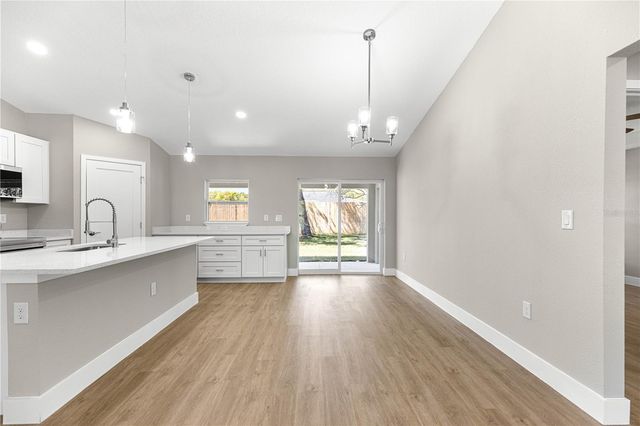 22 MALAUKA RUN LANE, Ocklawaha, FL 32179