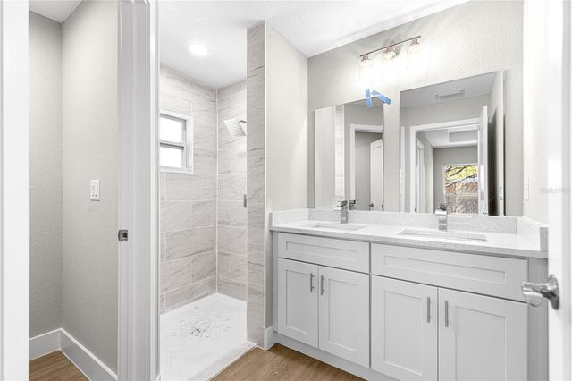 22 MALAUKA RUN LANE, Ocklawaha, FL 32179