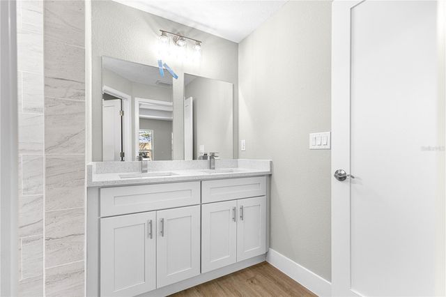 22 MALAUKA RUN LANE, Ocklawaha, FL 32179