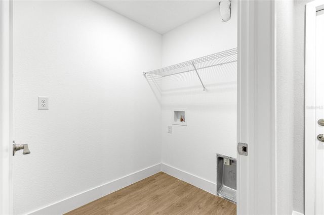 22 MALAUKA RUN LANE, Ocklawaha, FL 32179