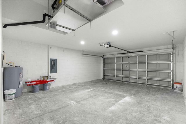 22 MALAUKA RUN LANE, Ocklawaha, FL 32179