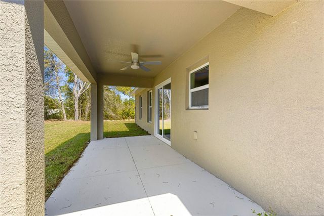 22 MALAUKA RUN LANE, Ocklawaha, FL 32179