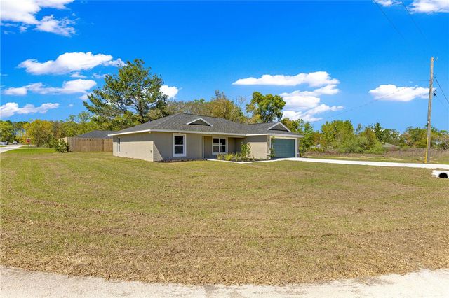 22 MALAUKA RUN LANE, Ocklawaha, FL 32179
