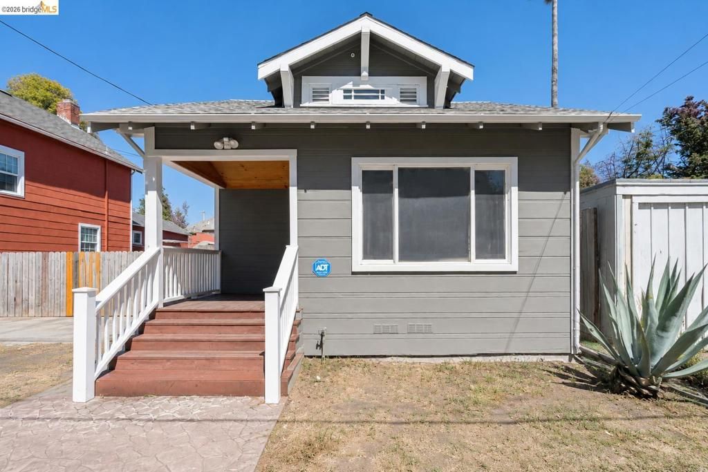 Image 1 of property listing at 220 Marina Way, Richmond, CA 94801