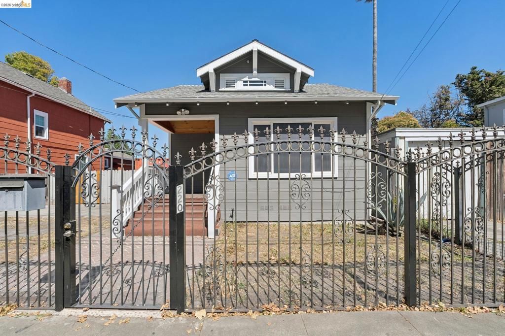 Image 34 of property listing at 220 Marina Way, Richmond, CA 94801