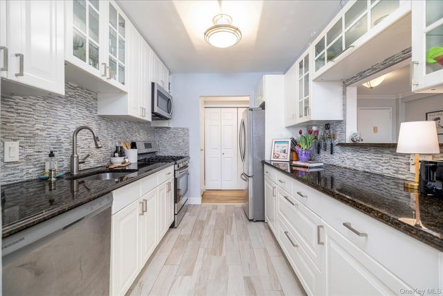 522 Shore Road 6M, Long Beach, NY 11561