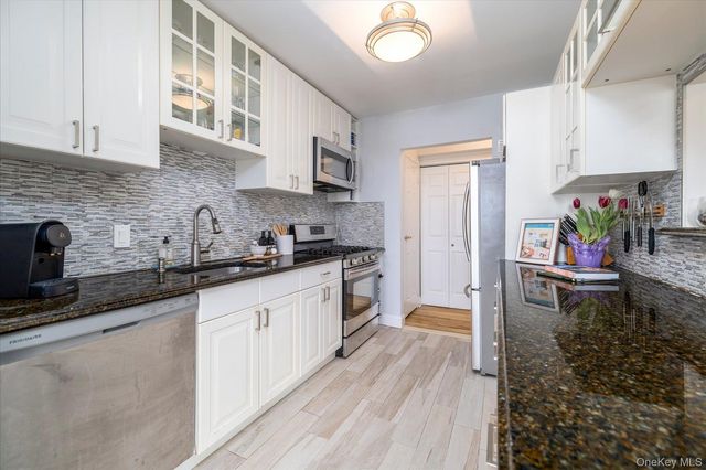 522 Shore Road 6M, Long Beach, NY 11561