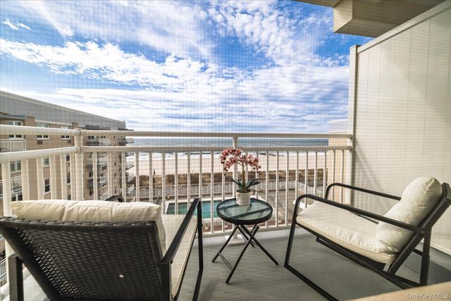 522 Shore Road 6M, Long Beach, NY 11561