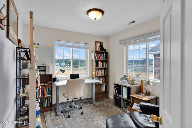 1317 N FORSYTHIA CIR, Post Falls, ID 83854