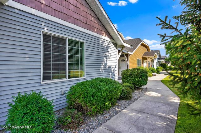 1317 N FORSYTHIA CIR, Post Falls, ID 83854