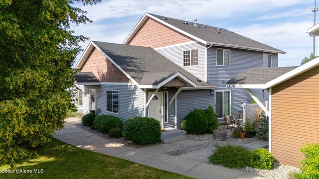1317 N FORSYTHIA CIR, Post Falls, ID 83854