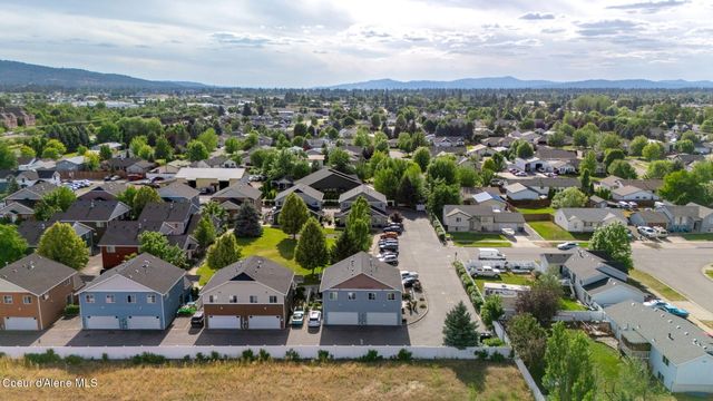 1317 N FORSYTHIA CIR, Post Falls, ID 83854