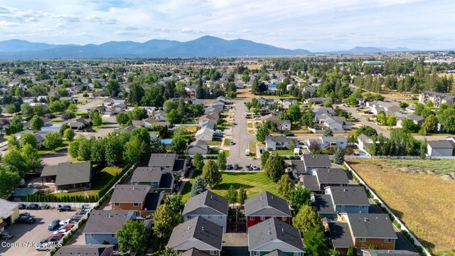 1317 N FORSYTHIA CIR, Post Falls, ID 83854