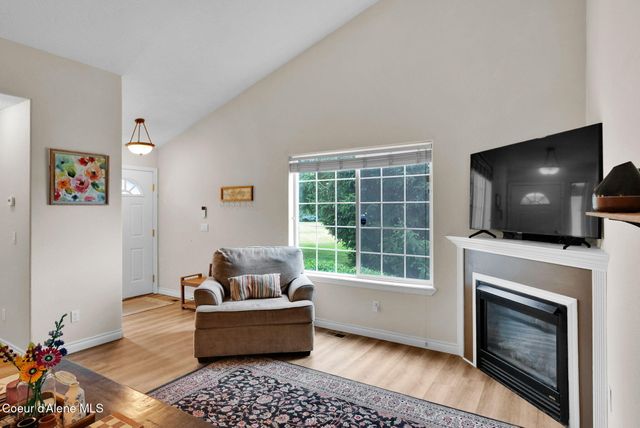 1317 N FORSYTHIA CIR, Post Falls, ID 83854