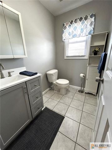 586 Jacques Street, Perth Amboy, NJ 08861