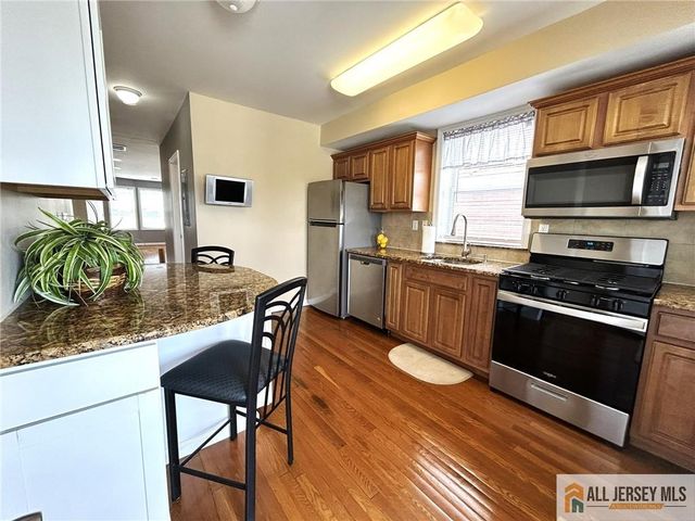 586 Jacques Street, Perth Amboy, NJ 08861