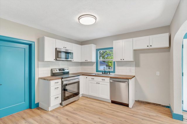 1464 N Clay Avenue, Springfield, MO 65802