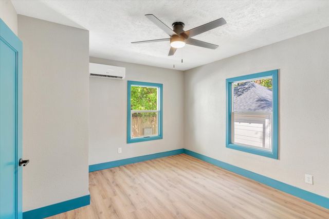 1464 N Clay Avenue, Springfield, MO 65802