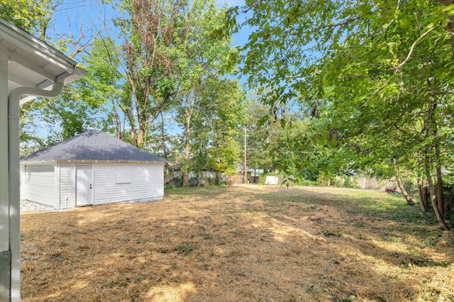 1464 N Clay Avenue, Springfield, MO 65802