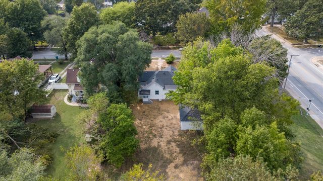 1464 N Clay Avenue, Springfield, MO 65802