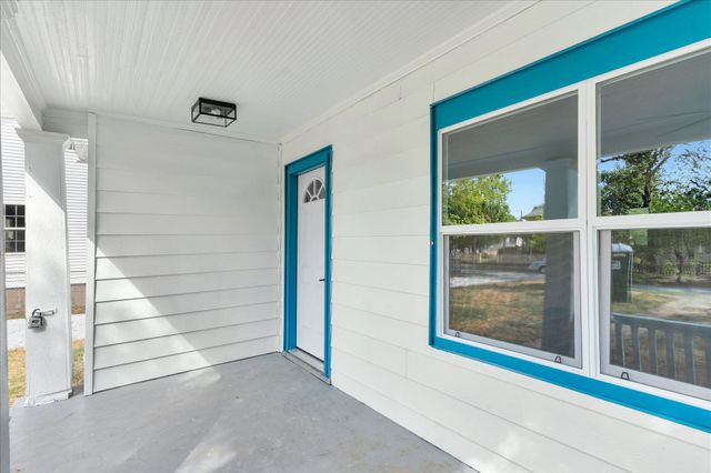 1464 N Clay Avenue, Springfield, MO 65802