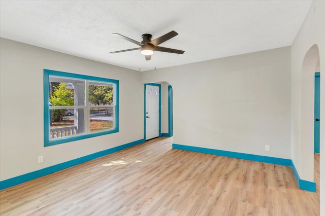 1464 N Clay Avenue, Springfield, MO 65802