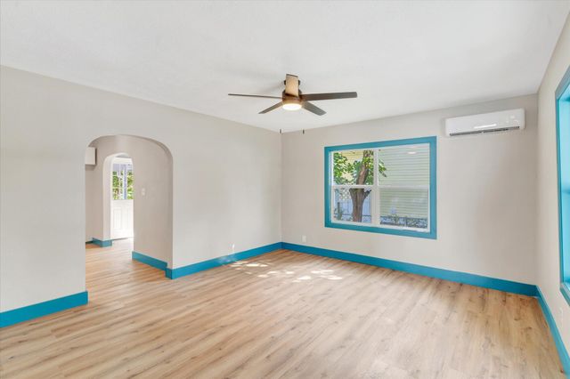 1464 N Clay Avenue, Springfield, MO 65802