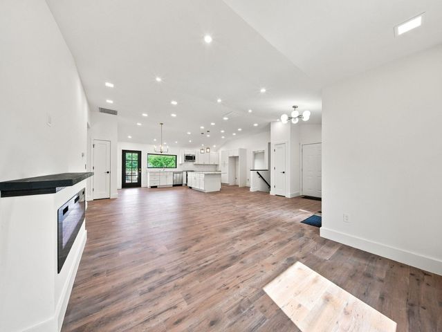 4397 S Hemlock Avenue, Springfield, MO 65810