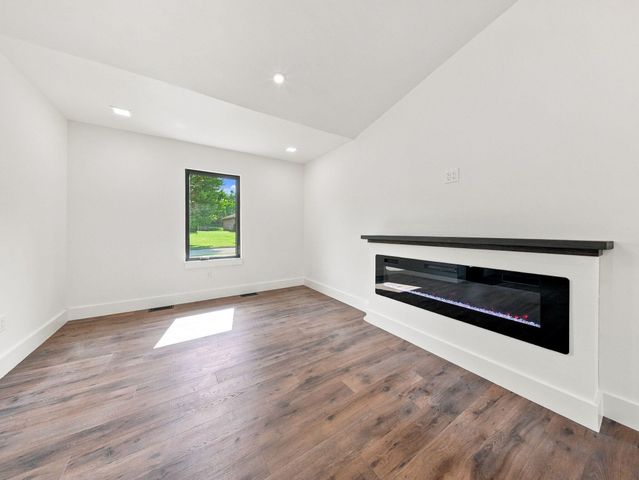 4397 S Hemlock Avenue, Springfield, MO 65810