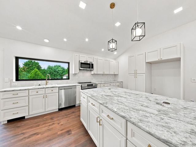 4397 S Hemlock Avenue, Springfield, MO 65810