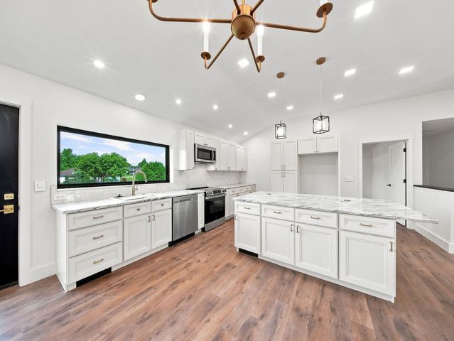 4397 S Hemlock Avenue, Springfield, MO 65810