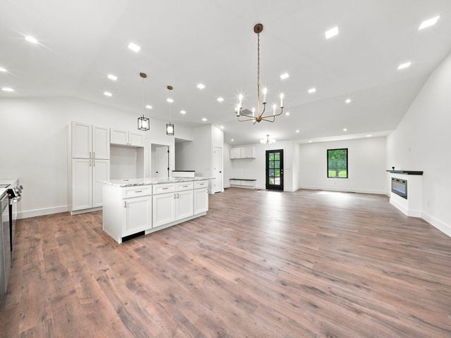 4397 S Hemlock Avenue, Springfield, MO 65810