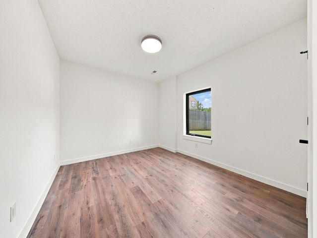 4397 S Hemlock Avenue, Springfield, MO 65810