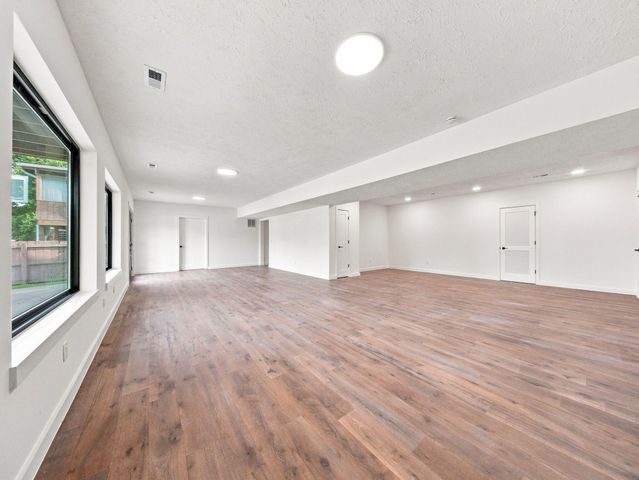 4397 S Hemlock Avenue, Springfield, MO 65810