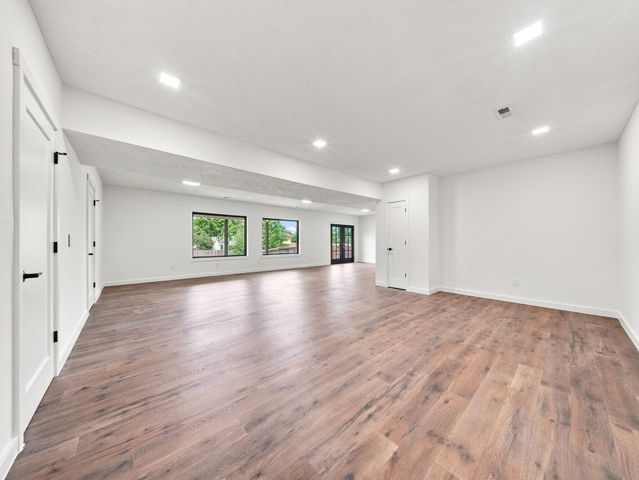 4397 S Hemlock Avenue, Springfield, MO 65810