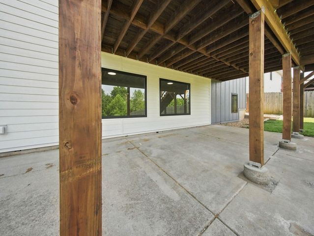 4397 S Hemlock Avenue, Springfield, MO 65810