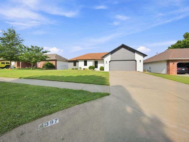 4397 S Hemlock Avenue, Springfield, MO 65810