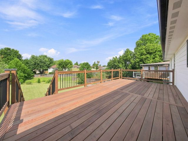 4397 S Hemlock Avenue, Springfield, MO 65810