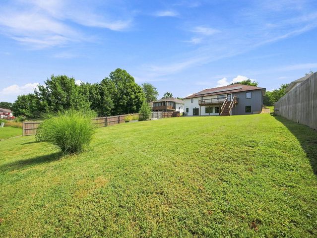 4397 S Hemlock Avenue, Springfield, MO 65810