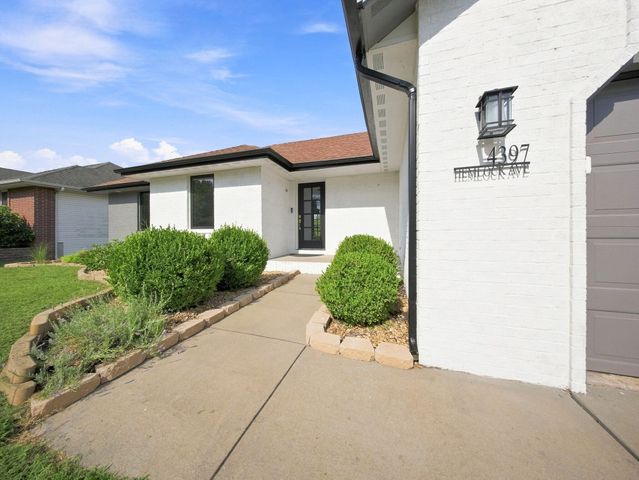 4397 S Hemlock Avenue, Springfield, MO 65810