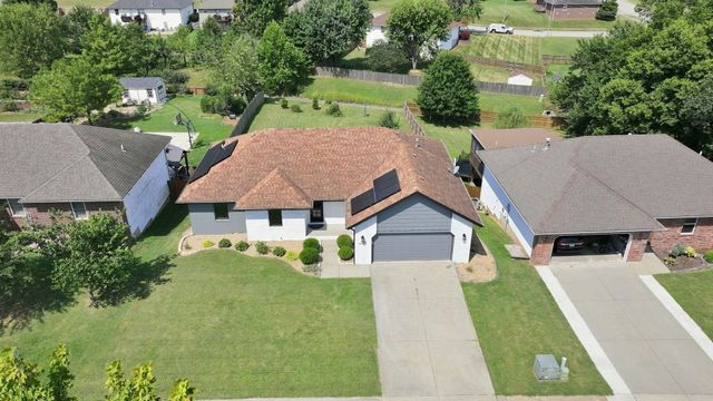 4397 S Hemlock Avenue, Springfield, MO 65810