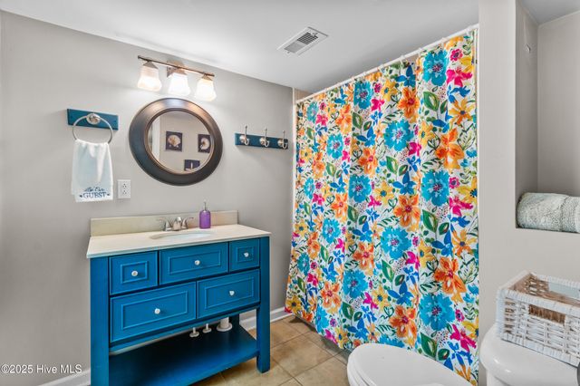 204 Charlotte Avenue, Carolina Beach, NC 28428